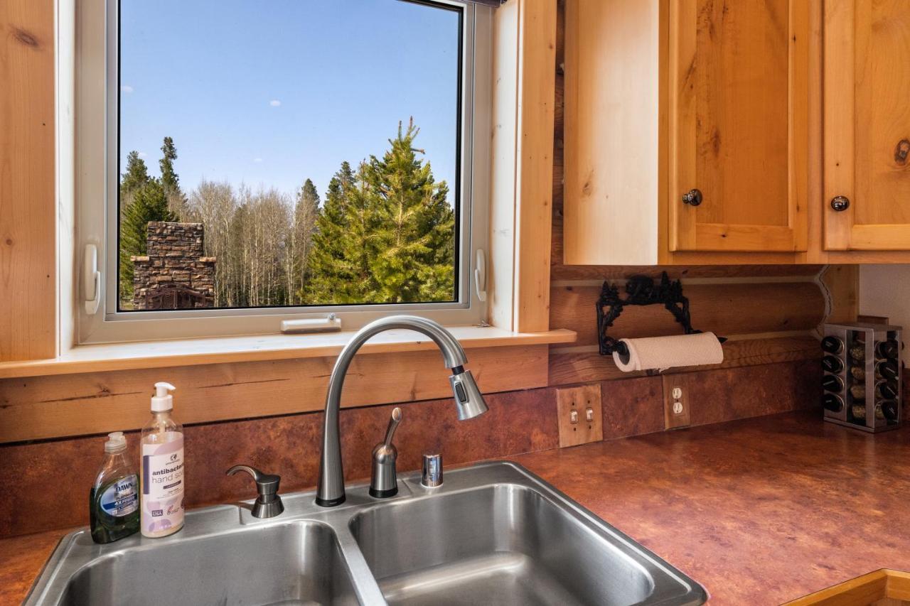 Lazy Fox Cabin West Yellowstone Zewnętrze zdjęcie